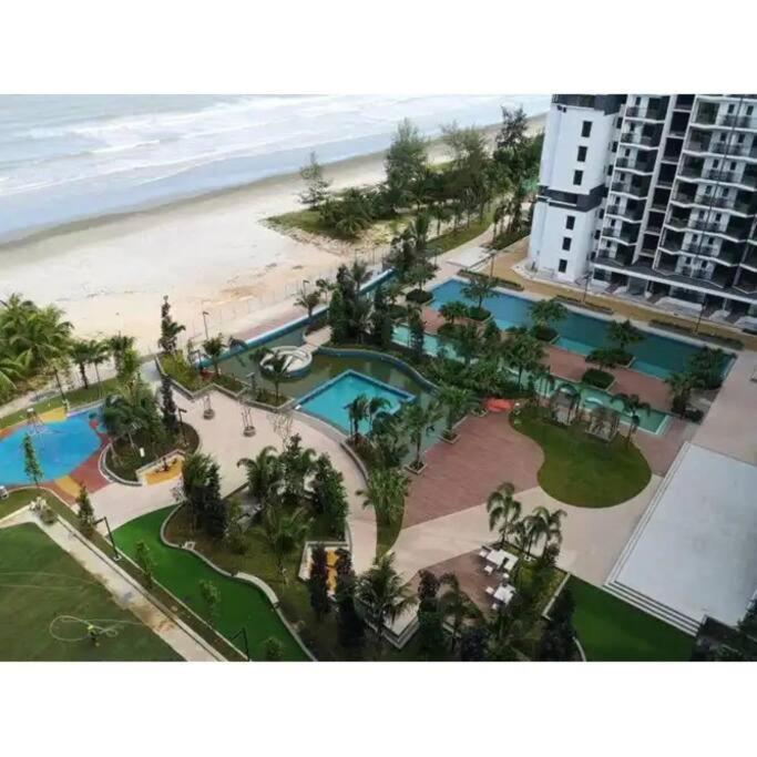 One Unit With Two Bedrooms At Timurbay Apartment
